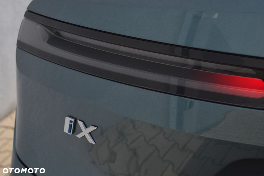 BMW iX xDrive40 - 7