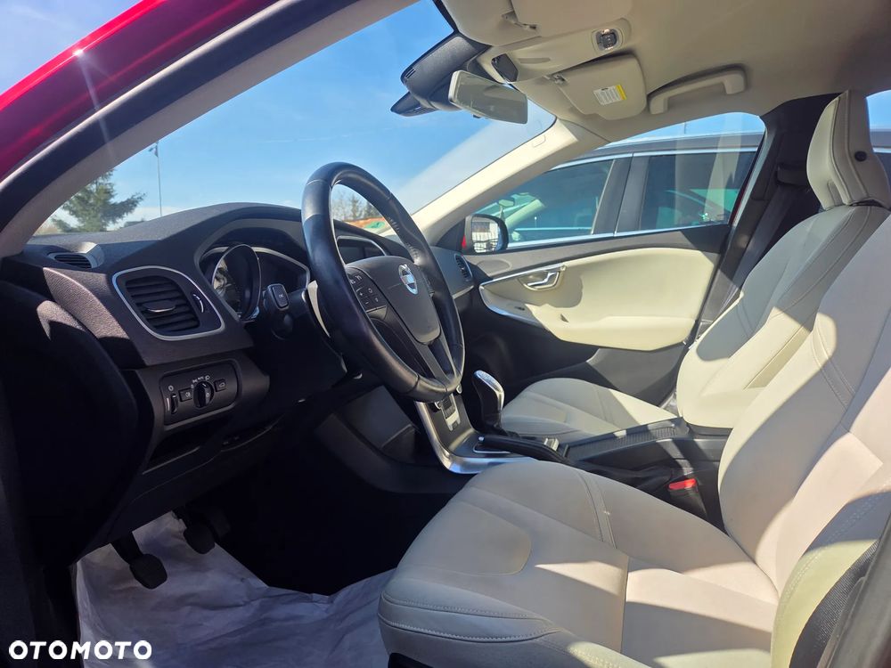 Volvo V40 D4 You - 14