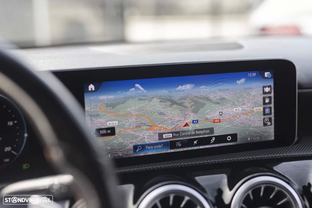 Mercedes-Benz A 250 7G-DCT AMG Line - 15