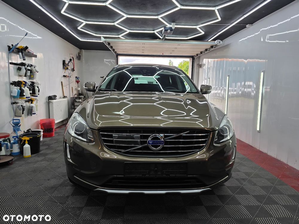 Volvo XC 60 D5 AWD Summum - 17