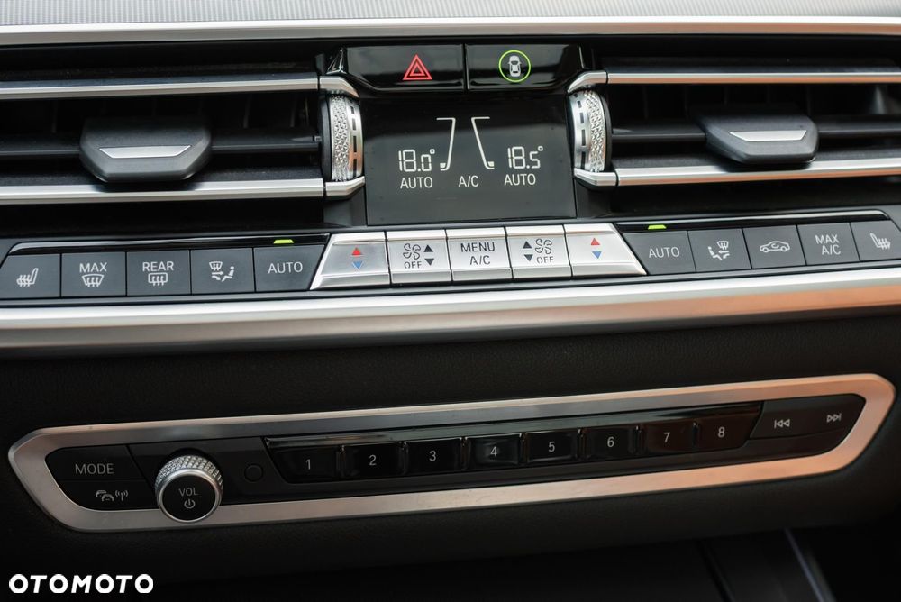 BMW X5 xDrive40i - 27