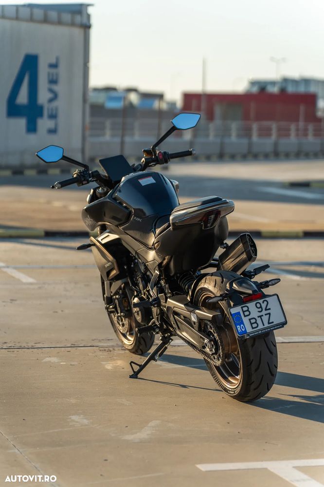 CF Moto 800 NK Advanced - 3