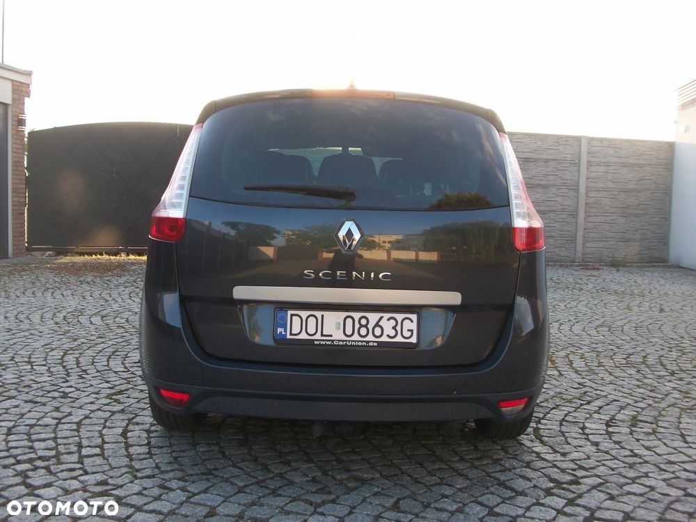 Renault Grand Scenic Gr 2.0 16V Bose Edition CVT - 6