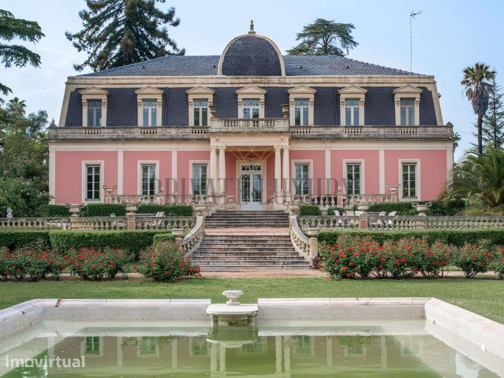 Palácio de 1887 com jardim botânico e instalações hípicas