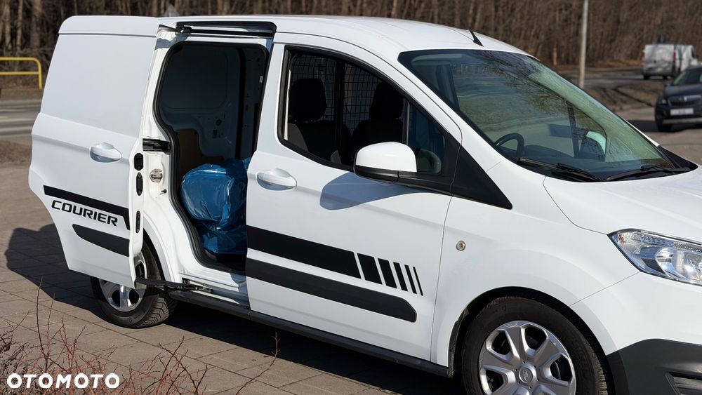 Ford Transit Courier Basis - 19