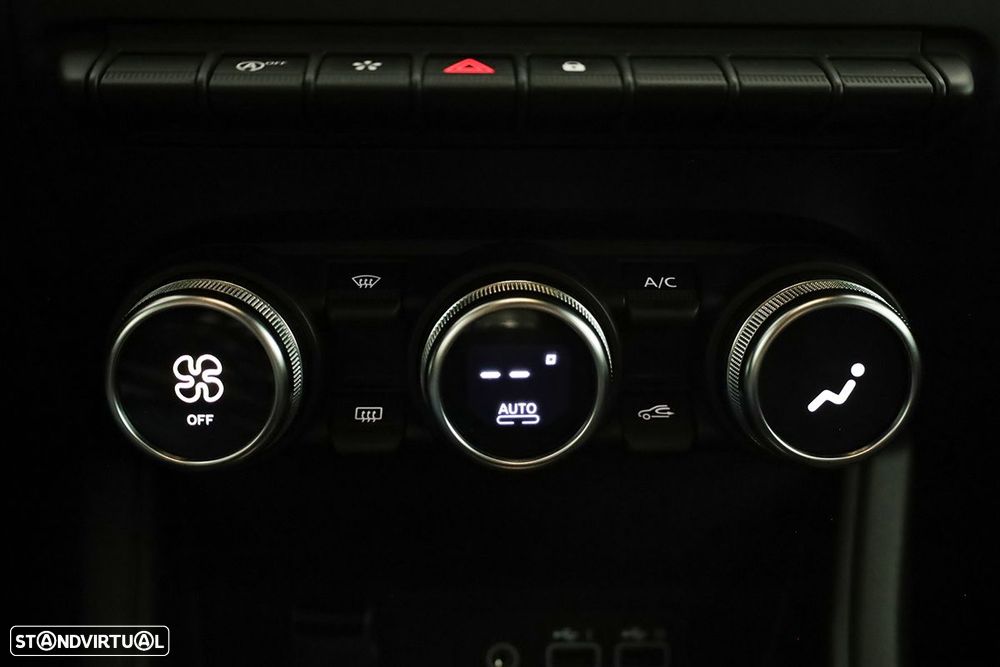 Renault Captur 1.0 TCe Techno Bi-Fuel - 13