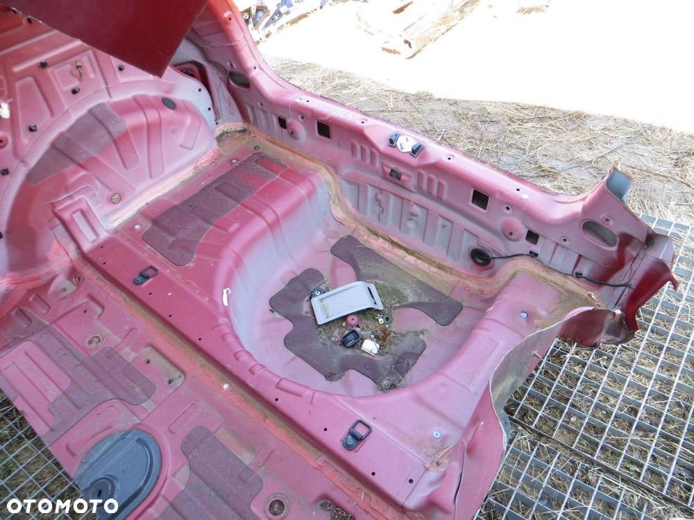 KIA VENGA PAS TYLNY WANNA BŁOTNIK ĆWIARTKA PRAWY 09- - 4