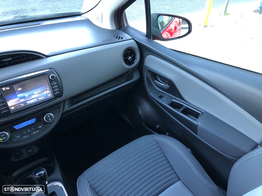 Toyota Yaris 1.5 HSD Comfort - 25