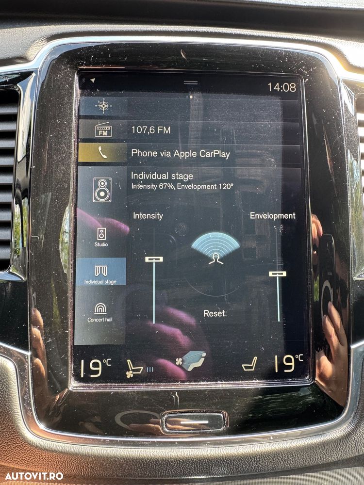 Volvo XC 90 D5 AWD Geartronic RDesign - 29