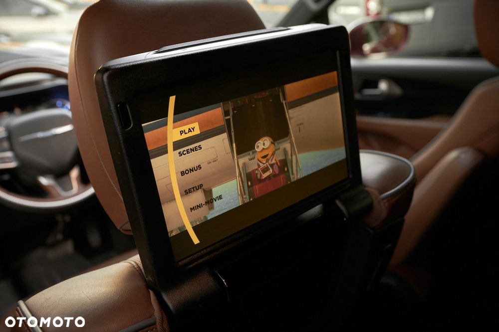 Chrysler Pacifica - 36