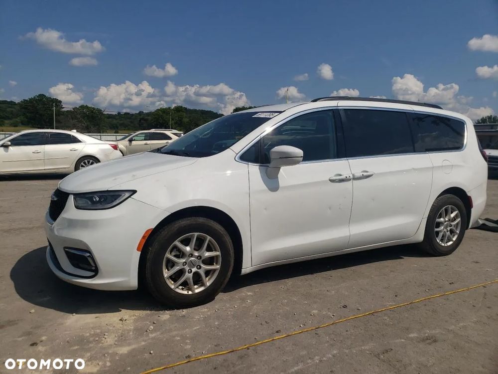 Chrysler Pacifica - 1