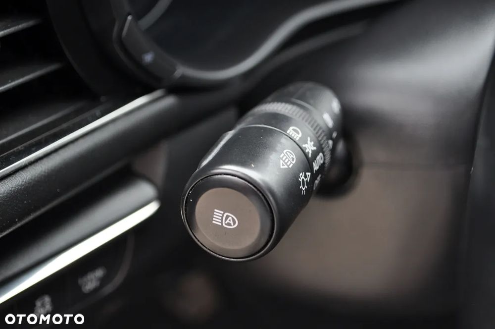 Mazda 3 e-SKYACTIV-G 122 M HYBRID EXCLUSIVE-LINE - 17