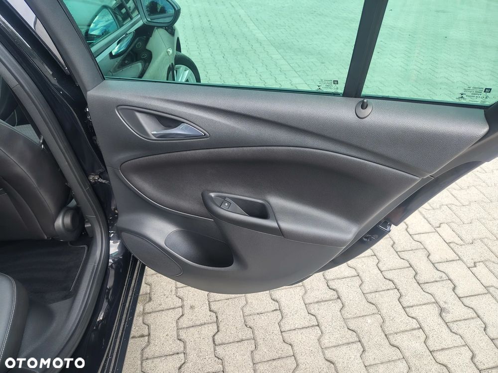 Opel Astra 1.4 Turbo Start/Stop Business - 16