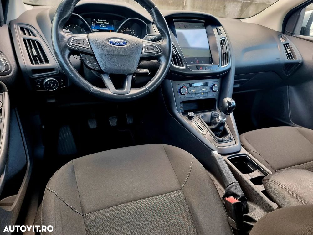 Ford Focus 1.6 TDCi DPF Trend - 3