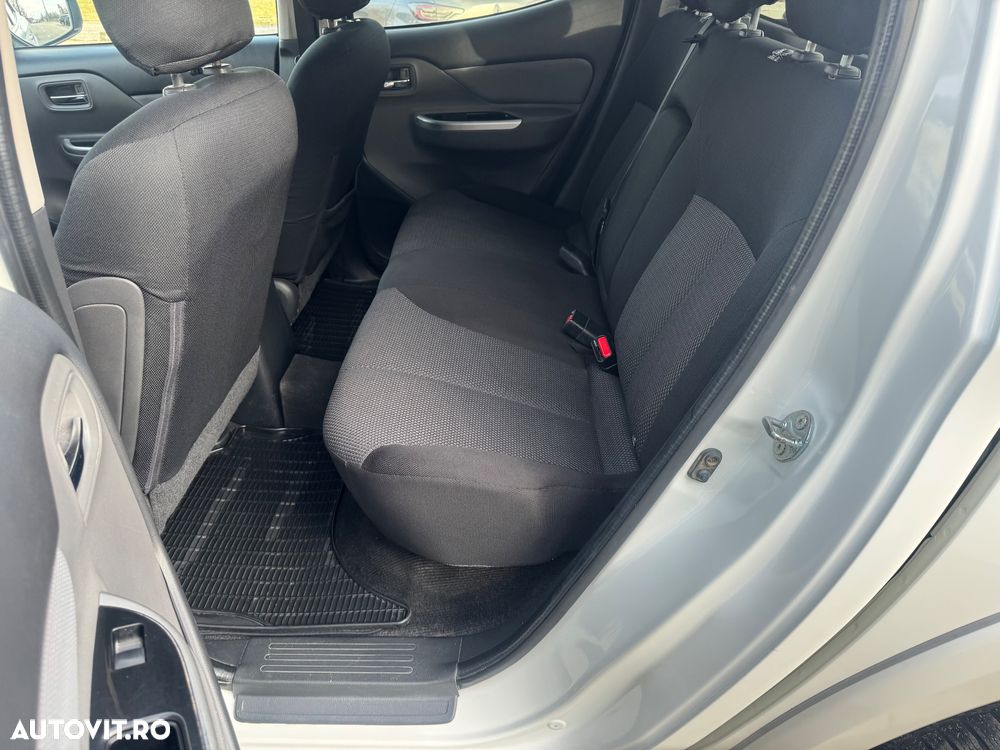 Mitsubishi L200 - 12