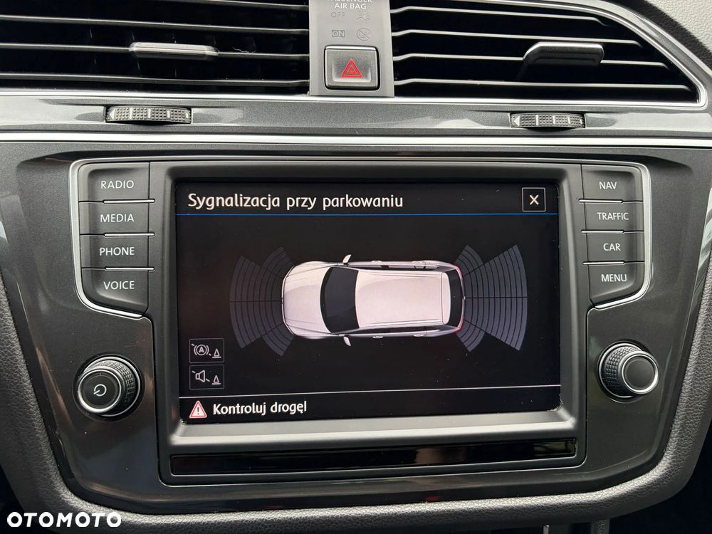 Volkswagen Tiguan - 22