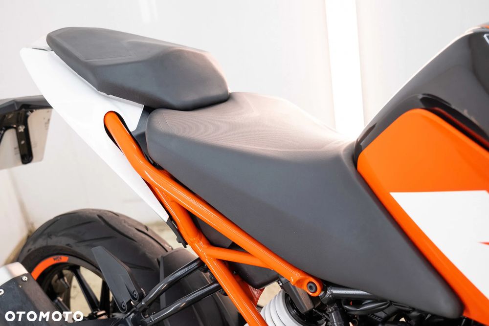 KTM Duke 125 - 20