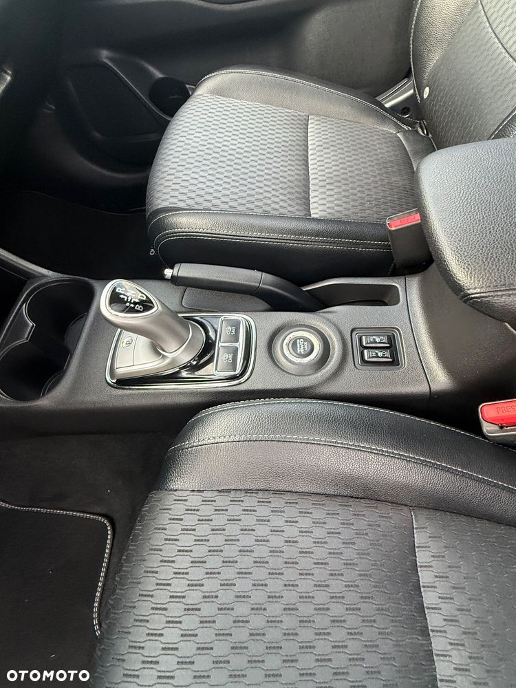Mitsubishi Outlander 2.0 4WD Top - 17