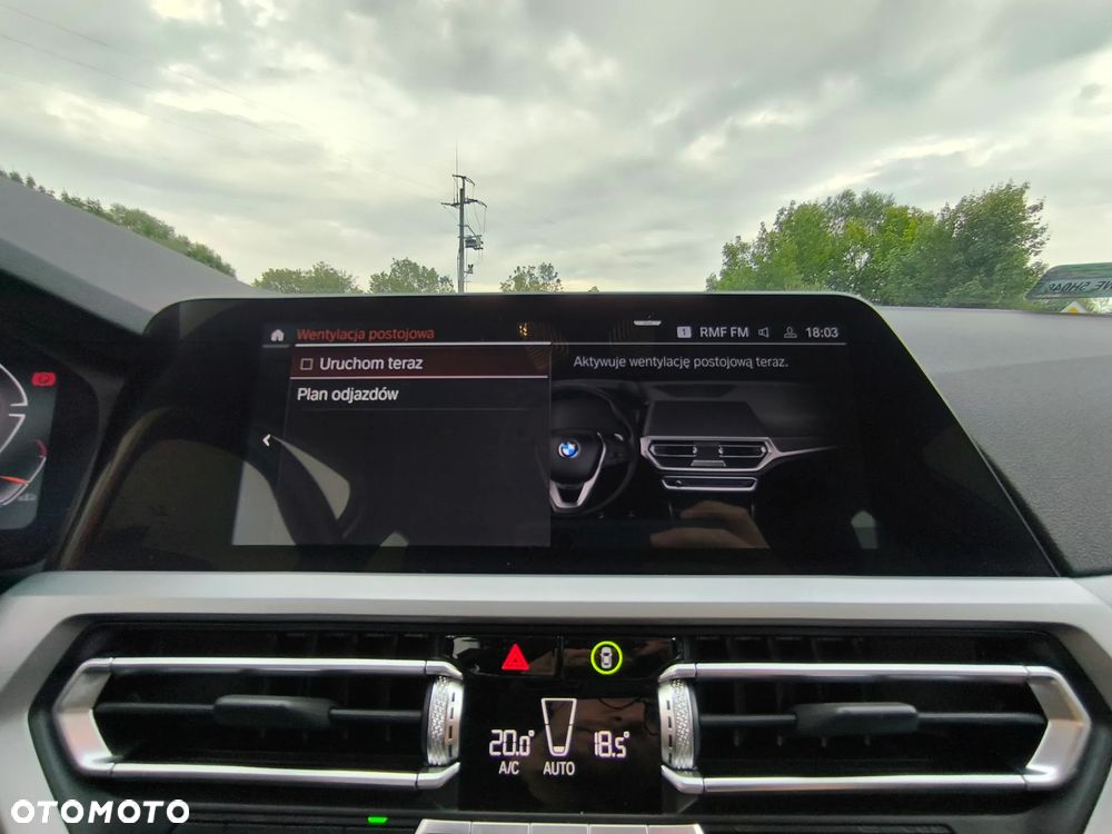 BMW Seria 3 318i - 31
