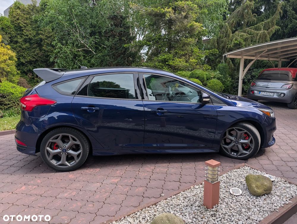 Ford Focus ST - 15