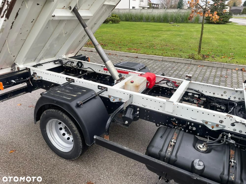 Iveco D 3.0 wywrotka dmc do 3,5t - 17