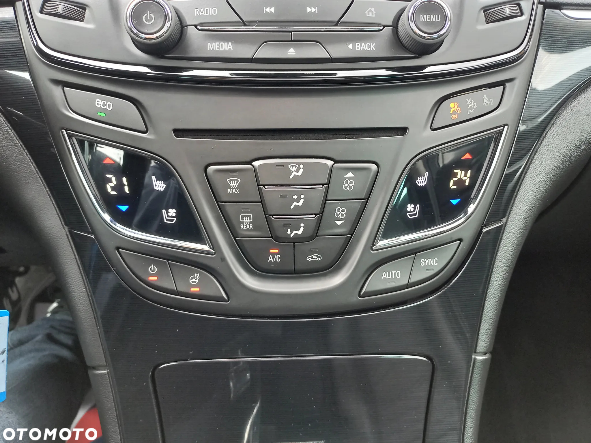 Opel Insignia 2.0 CDTI Cosmo S&S - 30