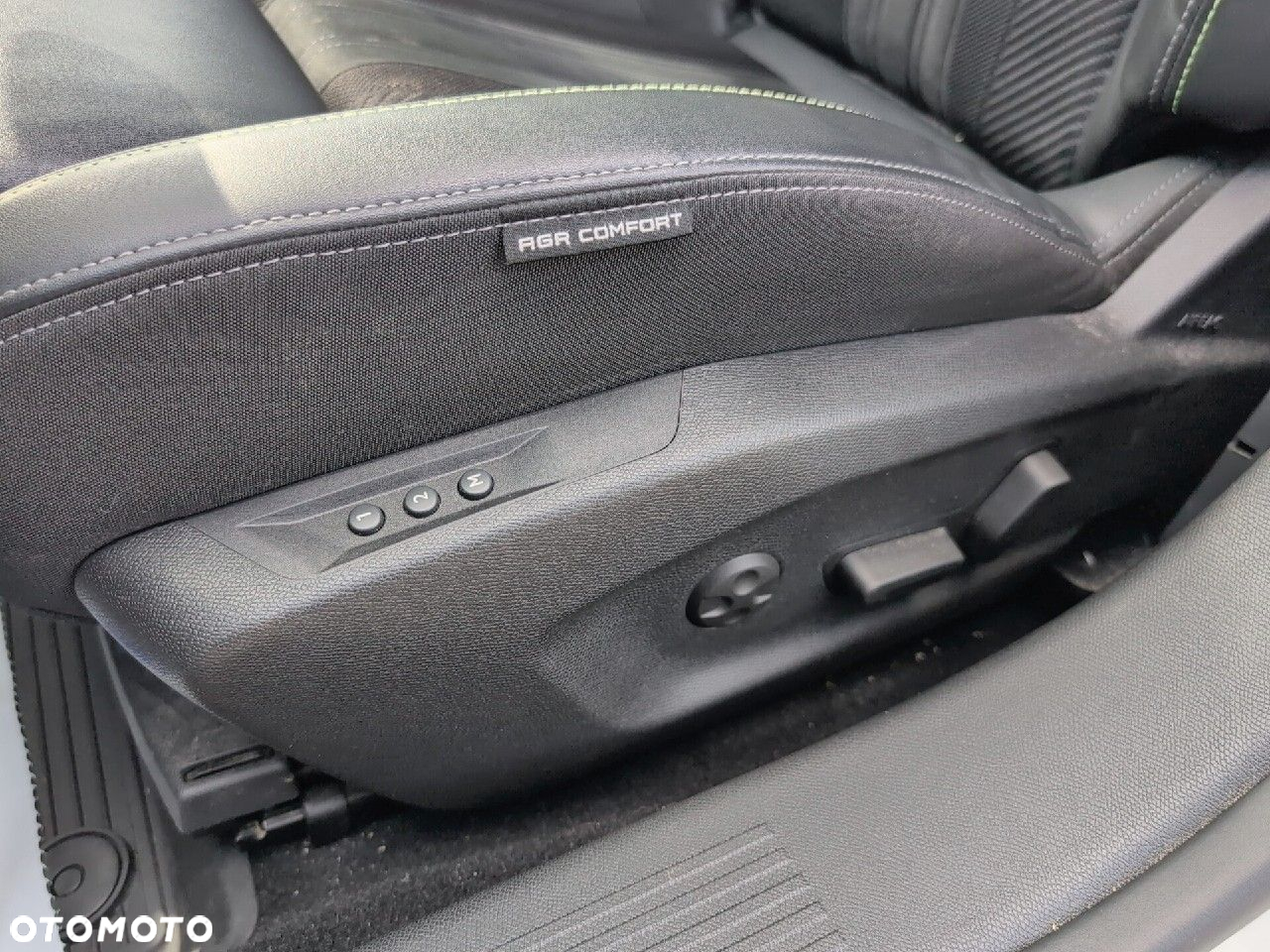 Peugeot 308 - 13