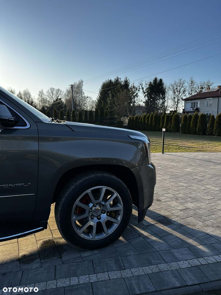 GMC Yukon - 8