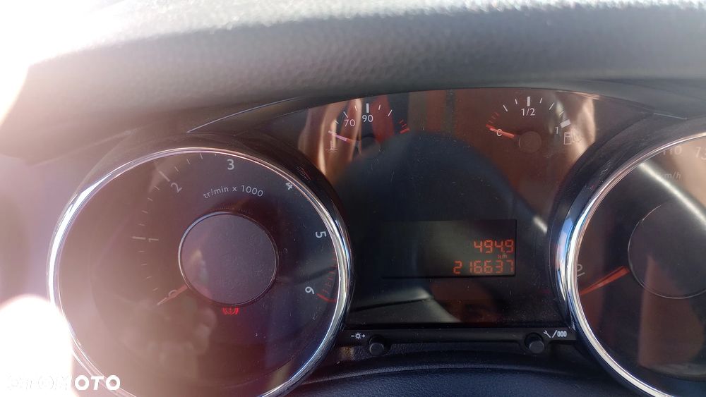 Peugeot 5008 ver-1-6-hdi-active-7os - 5