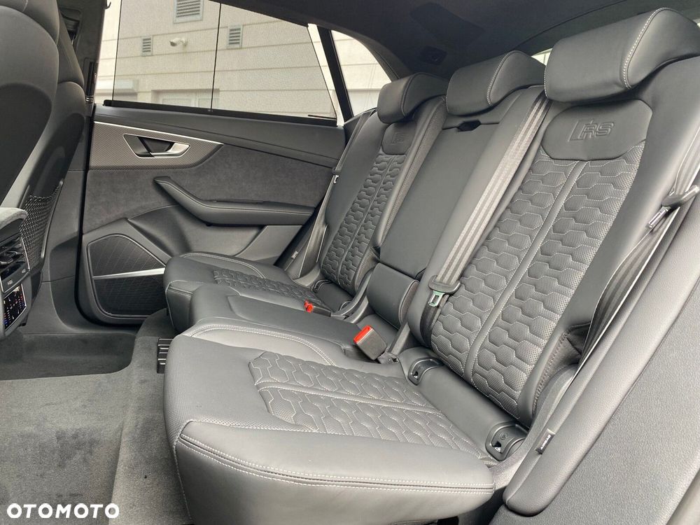 Audi RS Q8 - 16