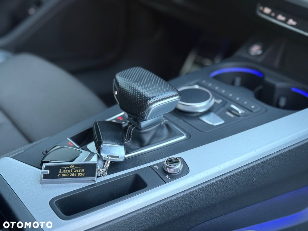 Audi A4 Avant 2.0 TDI Sport S tronic - 30