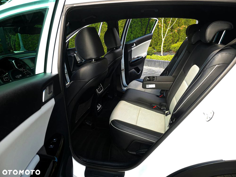 Kia Sportage 1.6 T-GDI AWD GT Line - 19