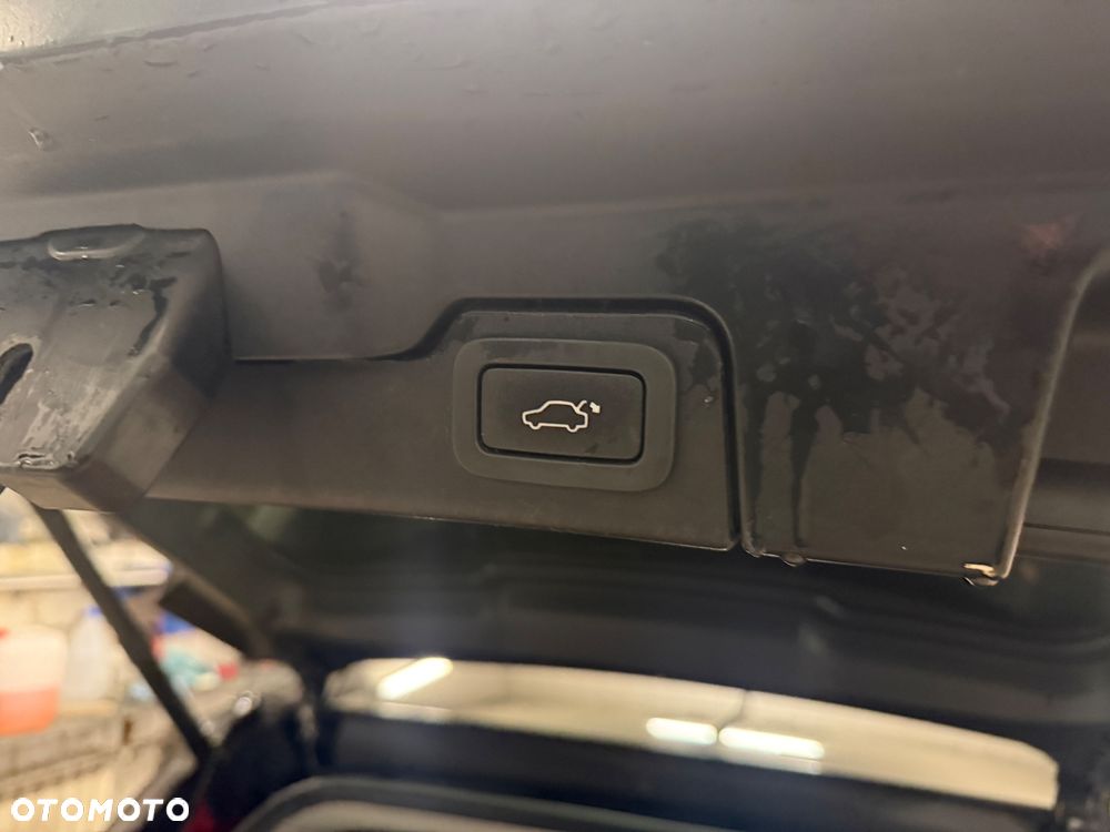 Land Rover Range Rover Evoque - 32