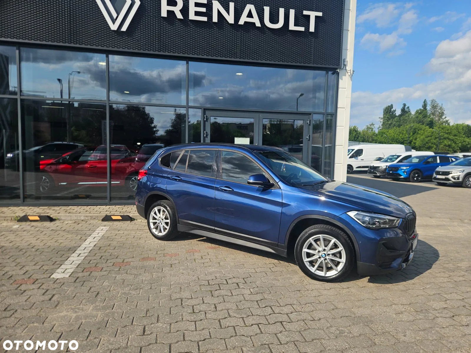 BMW X1 sDrive16d - 12