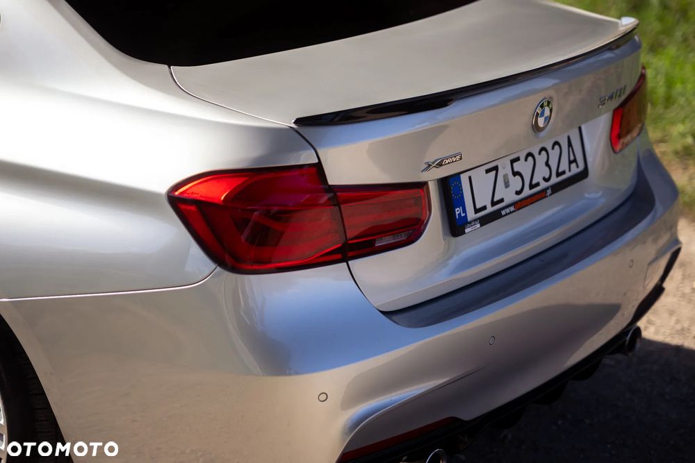 BMW Seria 3 340i xDrive Edition M Sport Shadow - 19