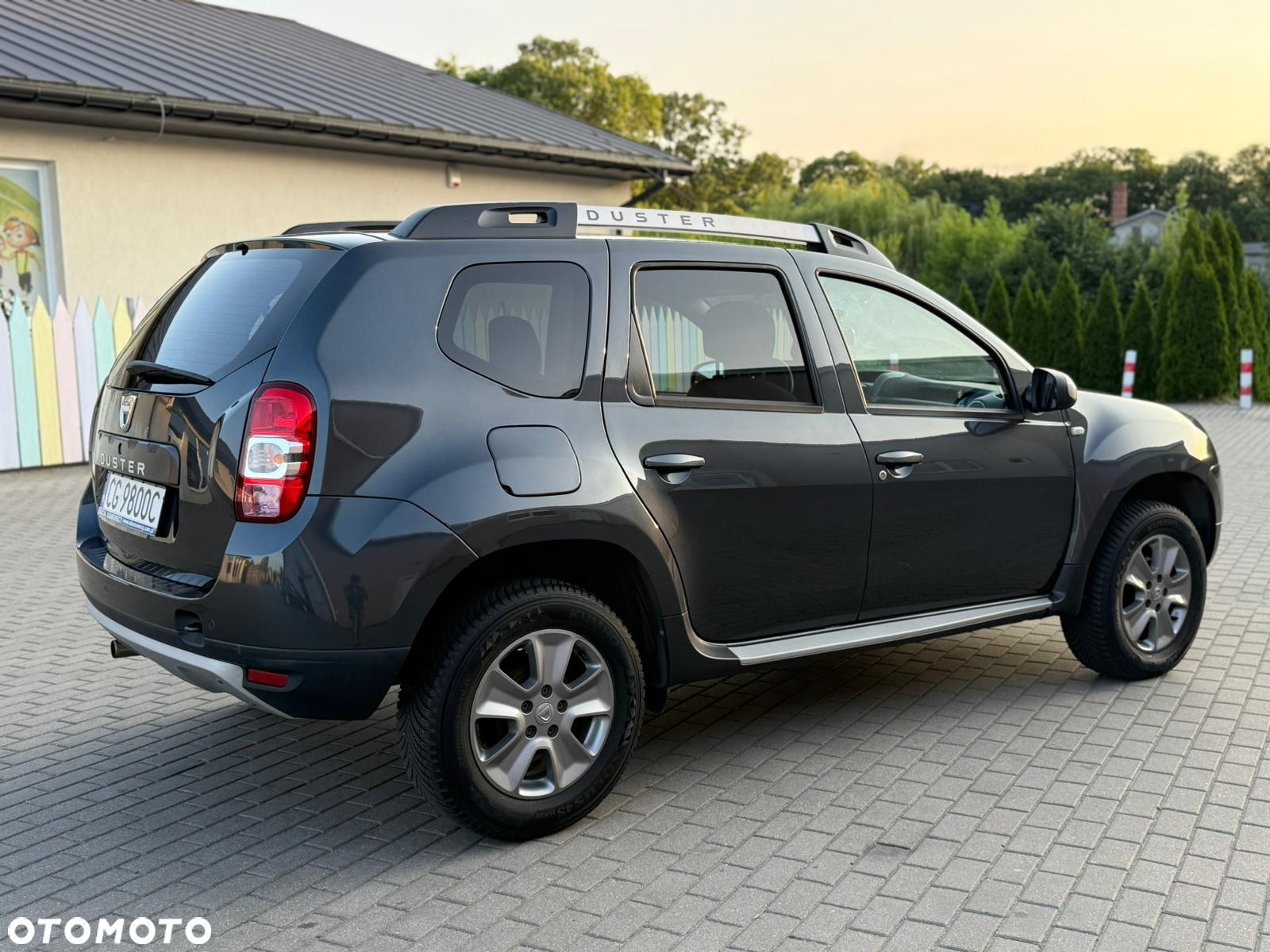 Dacia Duster 1.6 SCe Urban Explorer S&S - 9