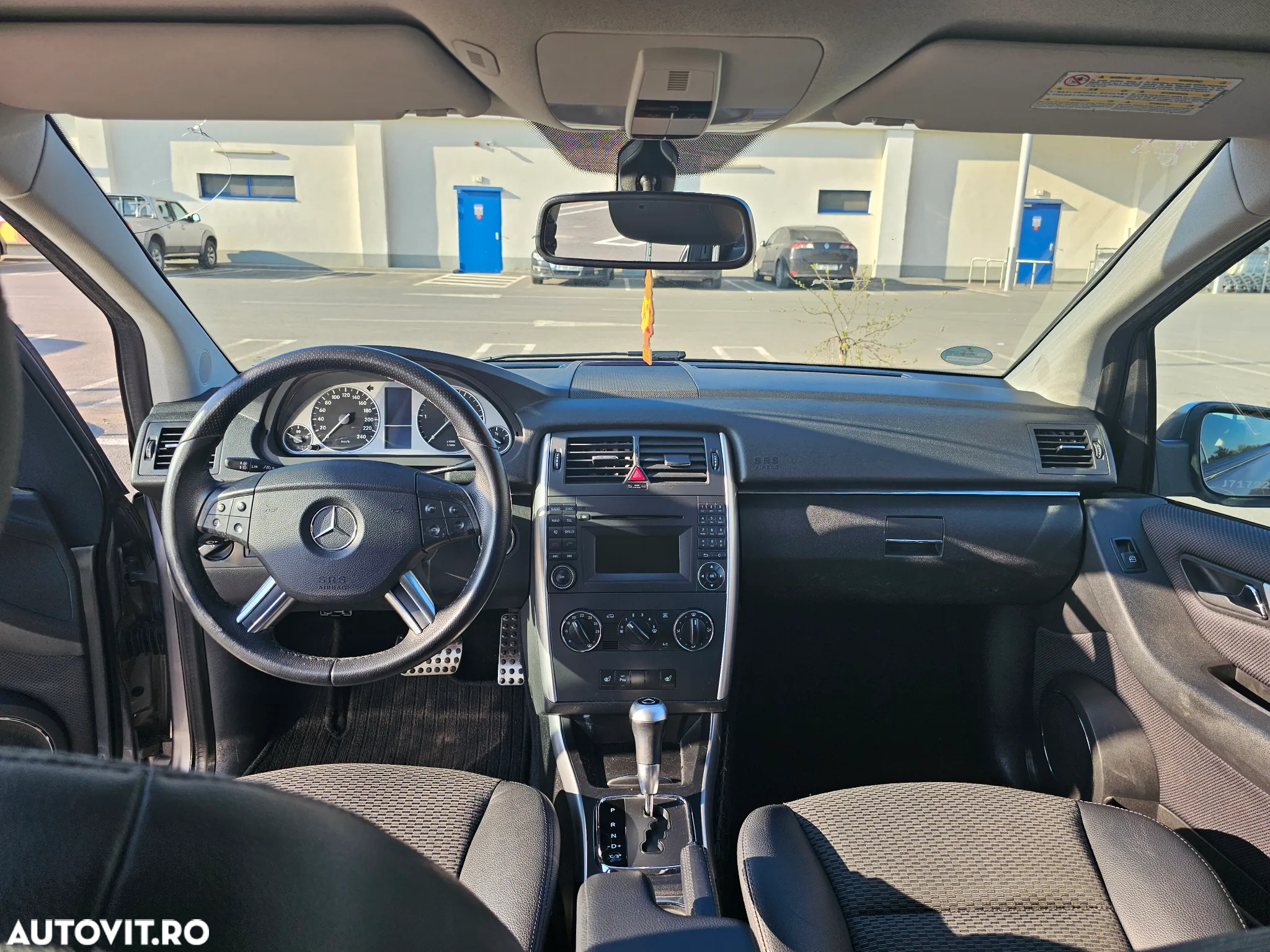 Mercedes-Benz B - 8