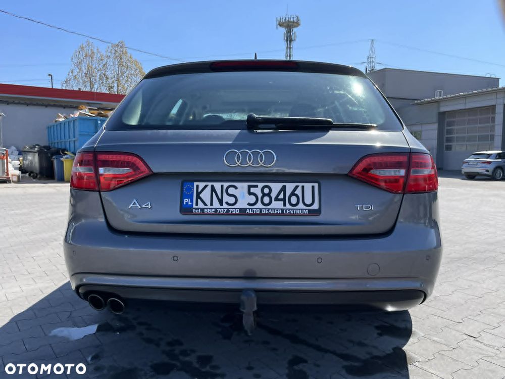 Audi A4 Avant 2.0 TDI DPF multitronic Attraction - 4