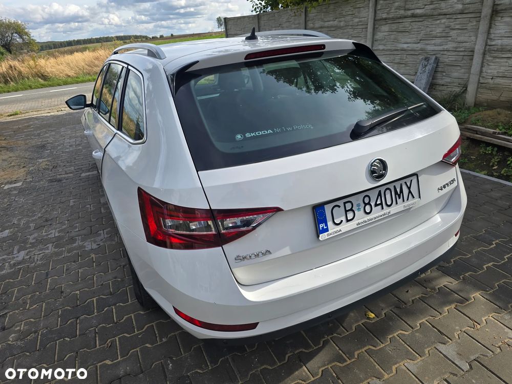 Skoda Superb 1.6 TDI Ambition - 6