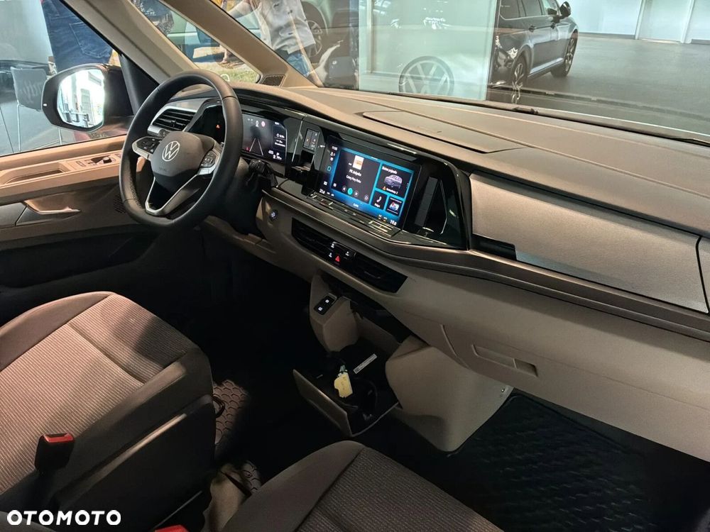 Volkswagen Multivan - 12