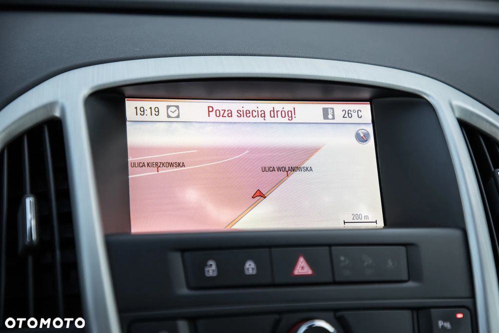 Opel Astra 1.6 Turbo Cosmo - 23