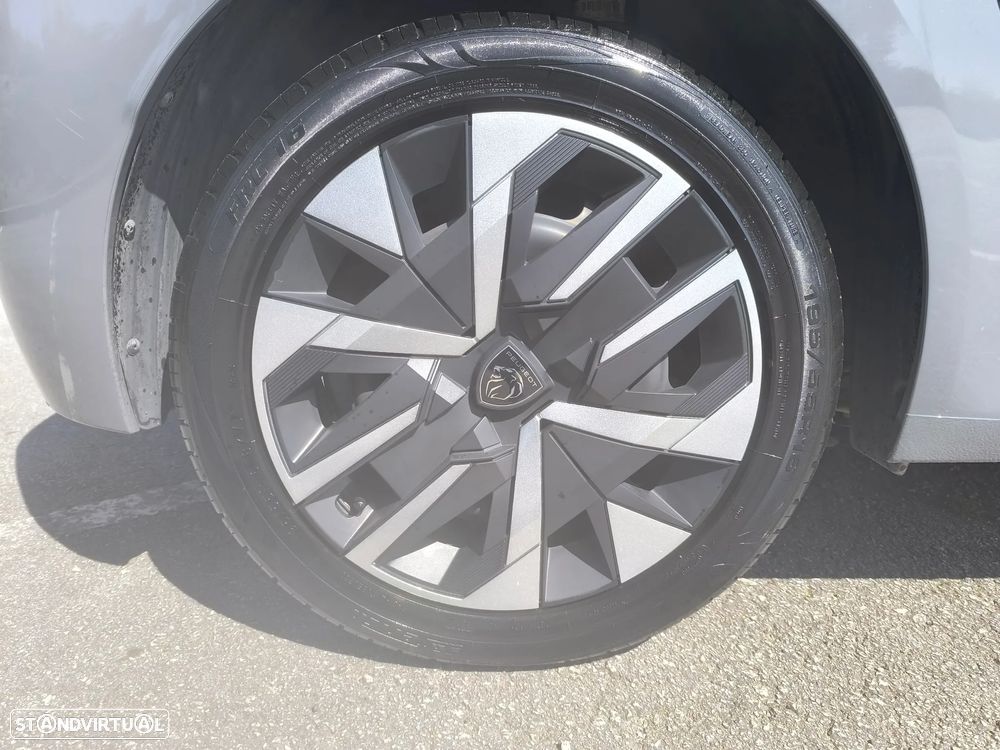 Peugeot 208 1.2 PureTech Active Pack - 12