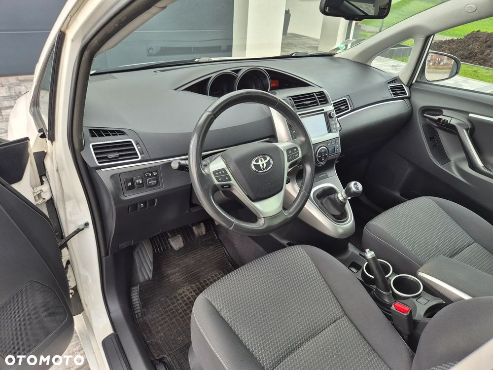 Toyota Verso 1.6 D-4D Premium - 27