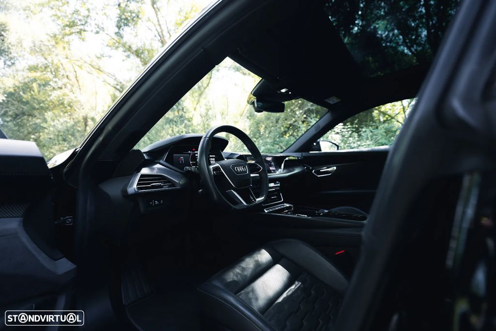 Audi e-tron GT quattro - 52