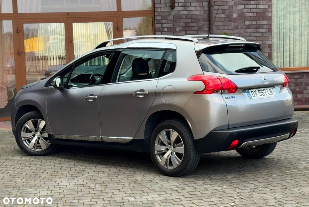 Peugeot 2008 - 11