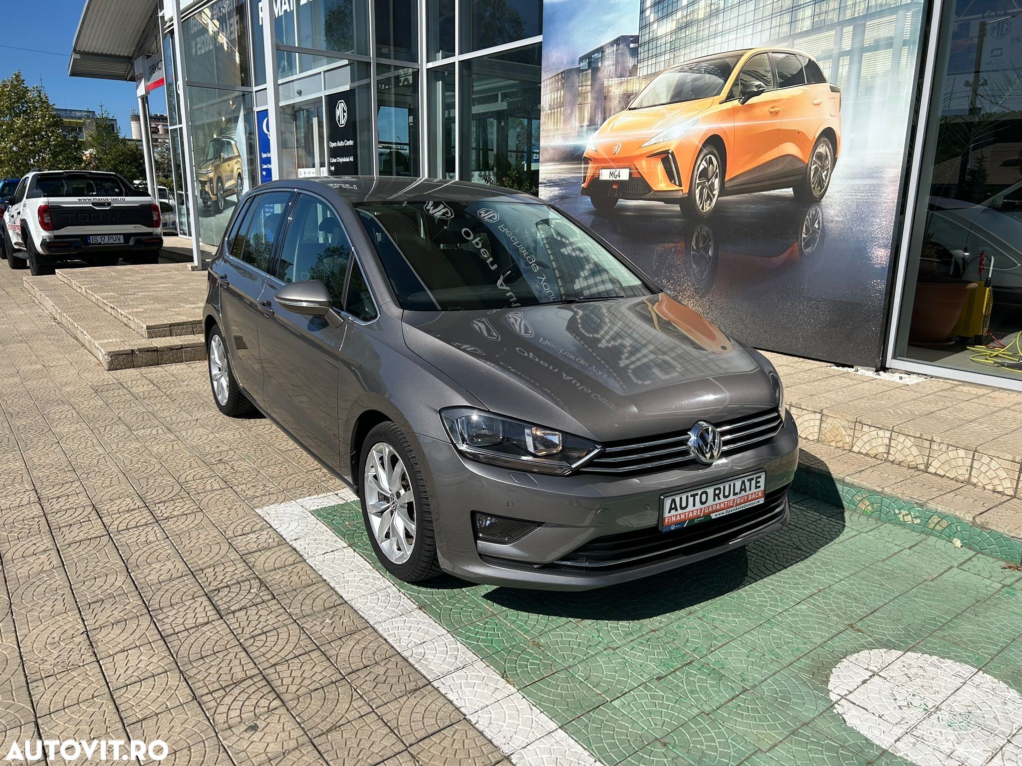 Volkswagen Golf Sportsvan 1.6 TDI DPF DSG BMT Highline - 1