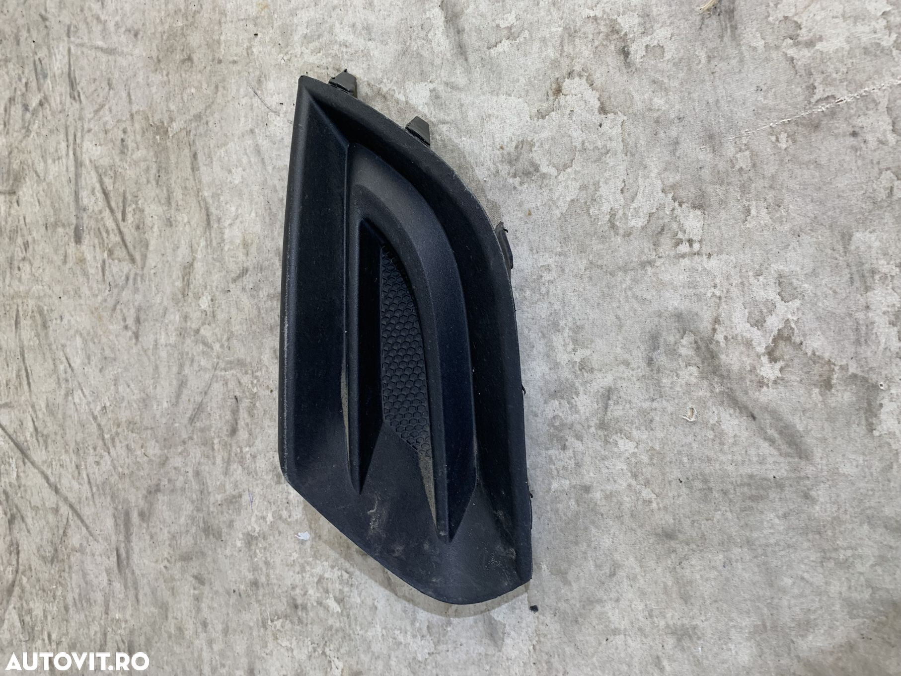 Grila proiector dreapta Opel Mokka , 2013, 2014, 2015, 2016, 2017, cod origine OE 475498858 - 2