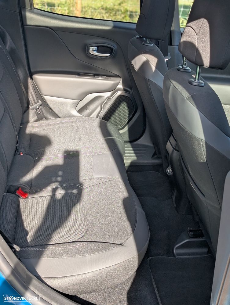 Jeep Renegade 1.0 T Night Eagle - 16