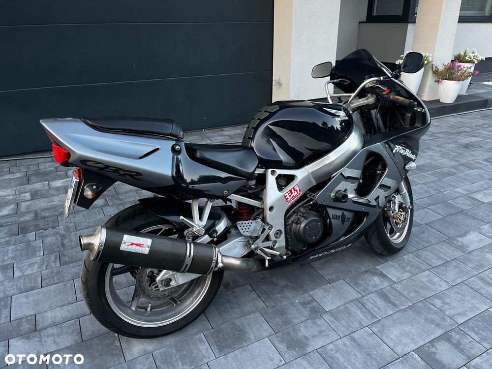 Honda CBR - 6