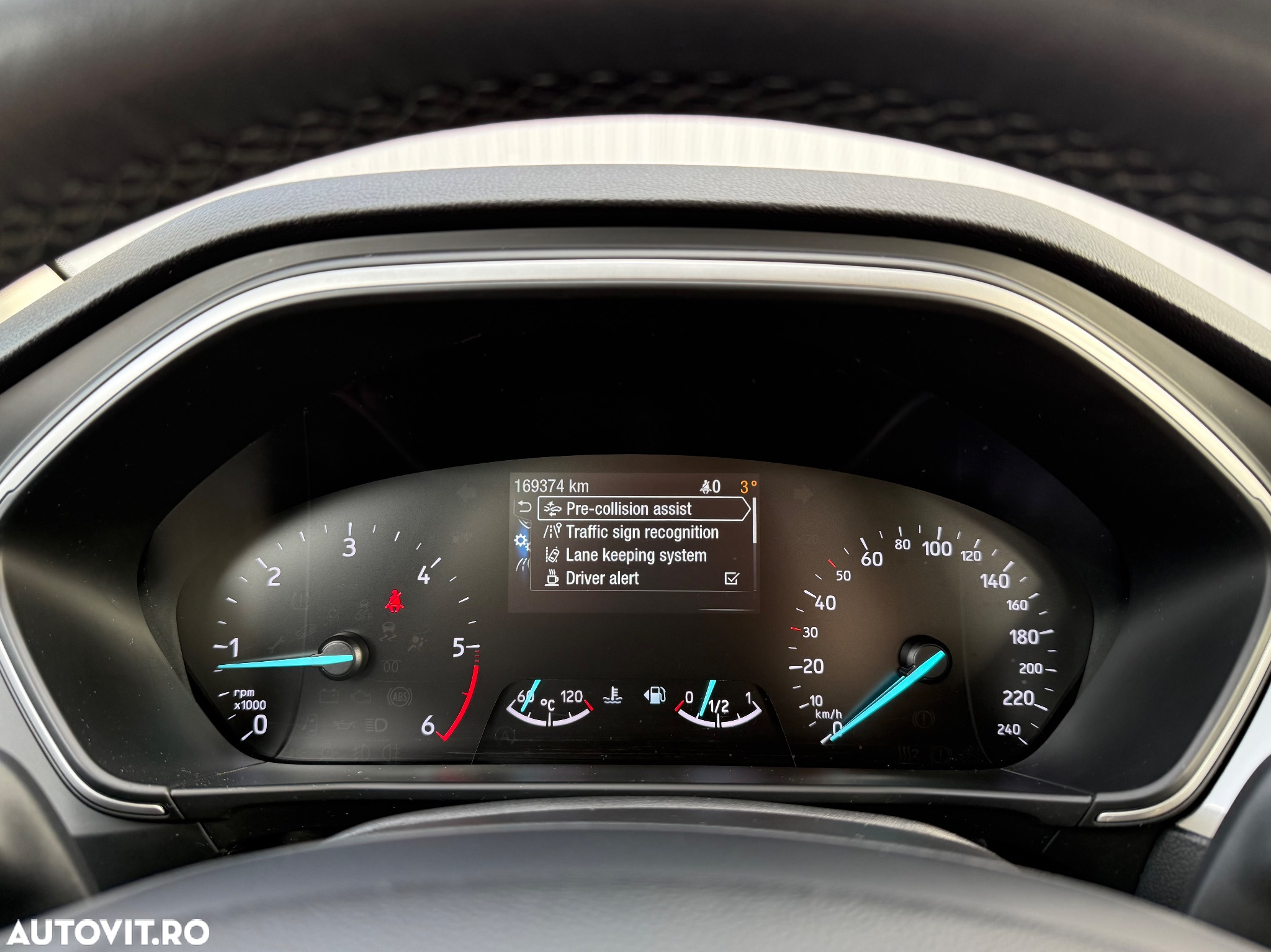 Ford Focus Turnier 1.5 EcoBlue Start-Stopp-System COOL&CONNECT - 13